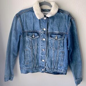 Victoria’s Secret Unveil Jean Jacket